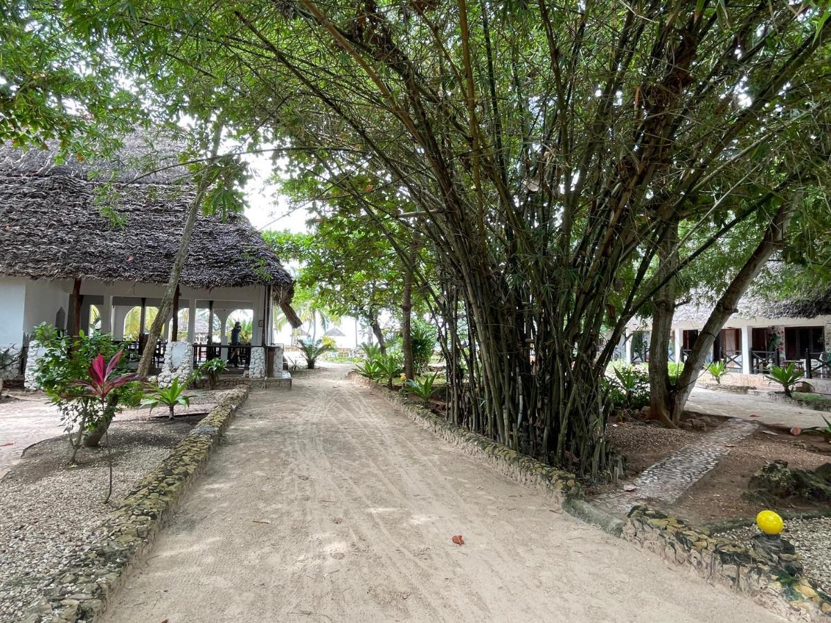 Mambo Ocean Resort Pwani Mchangani Exteriör bild