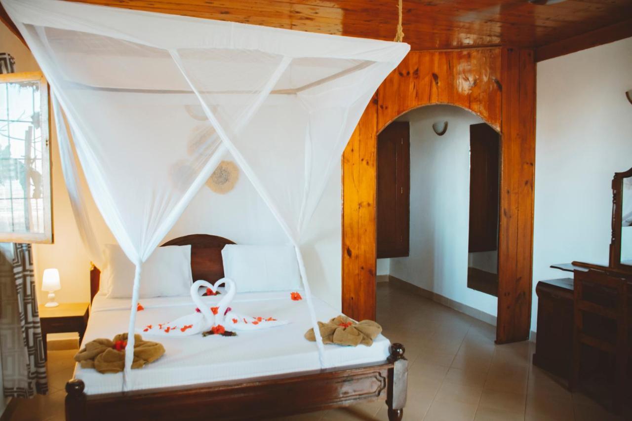 Mambo Ocean Resort Pwani Mchangani Exteriör bild