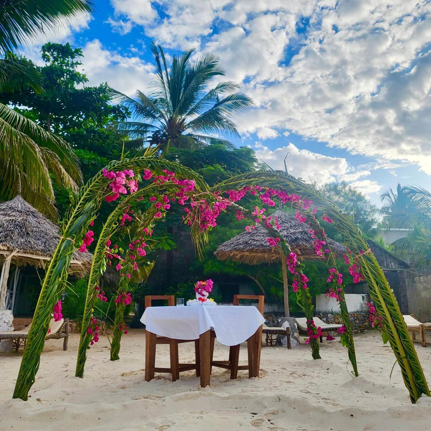 Mambo Ocean Resort Pwani Mchangani Exteriör bild