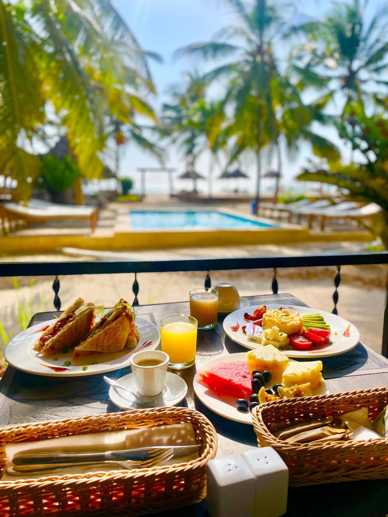 Mambo Ocean Resort Pwani Mchangani Exteriör bild