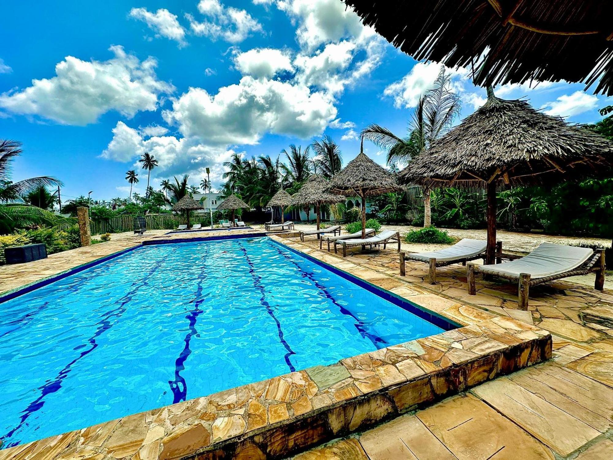 Mambo Ocean Resort Pwani Mchangani Exteriör bild