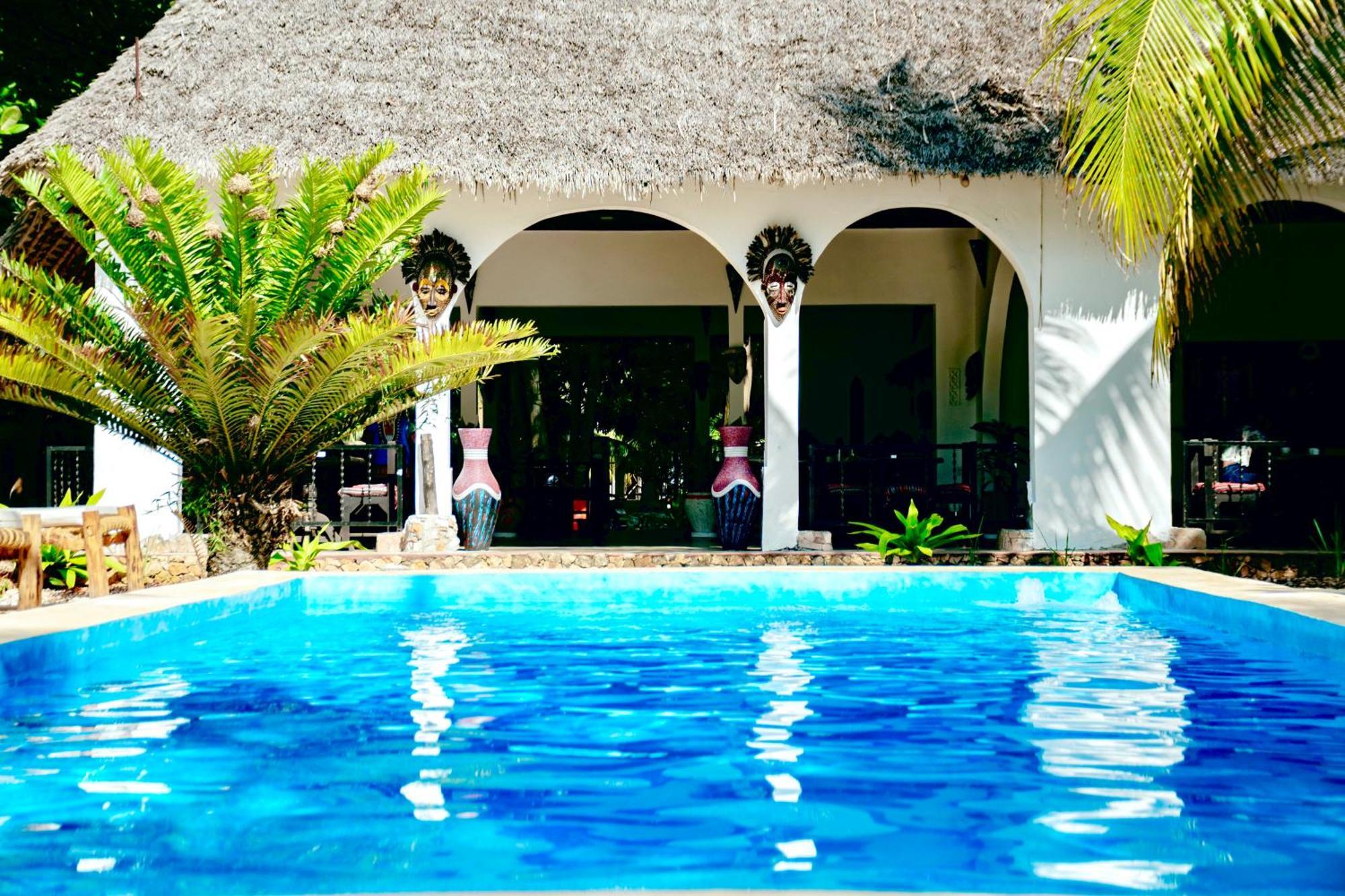 Mambo Ocean Resort Pwani Mchangani Exteriör bild