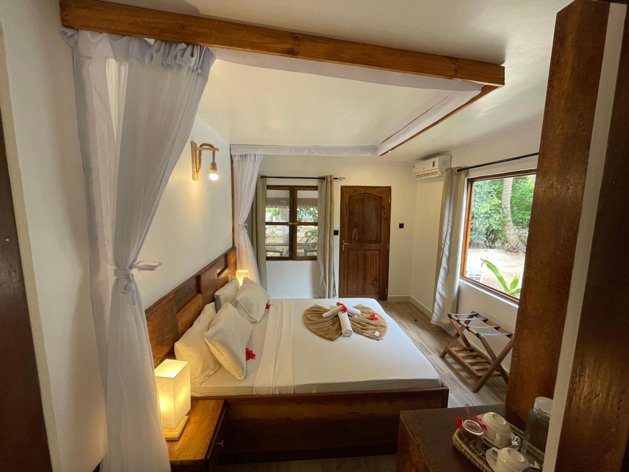 Mambo Ocean Resort Pwani Mchangani Exteriör bild