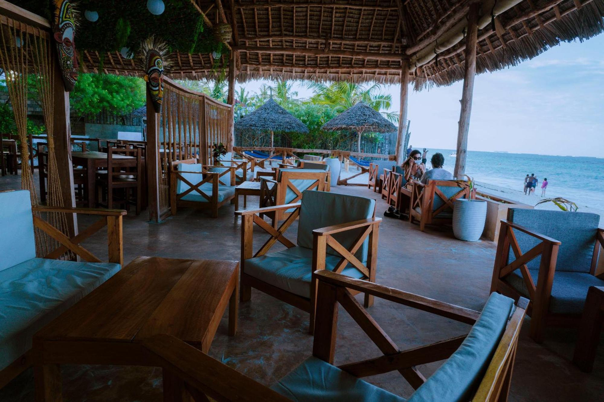 Mambo Ocean Resort Pwani Mchangani Exteriör bild