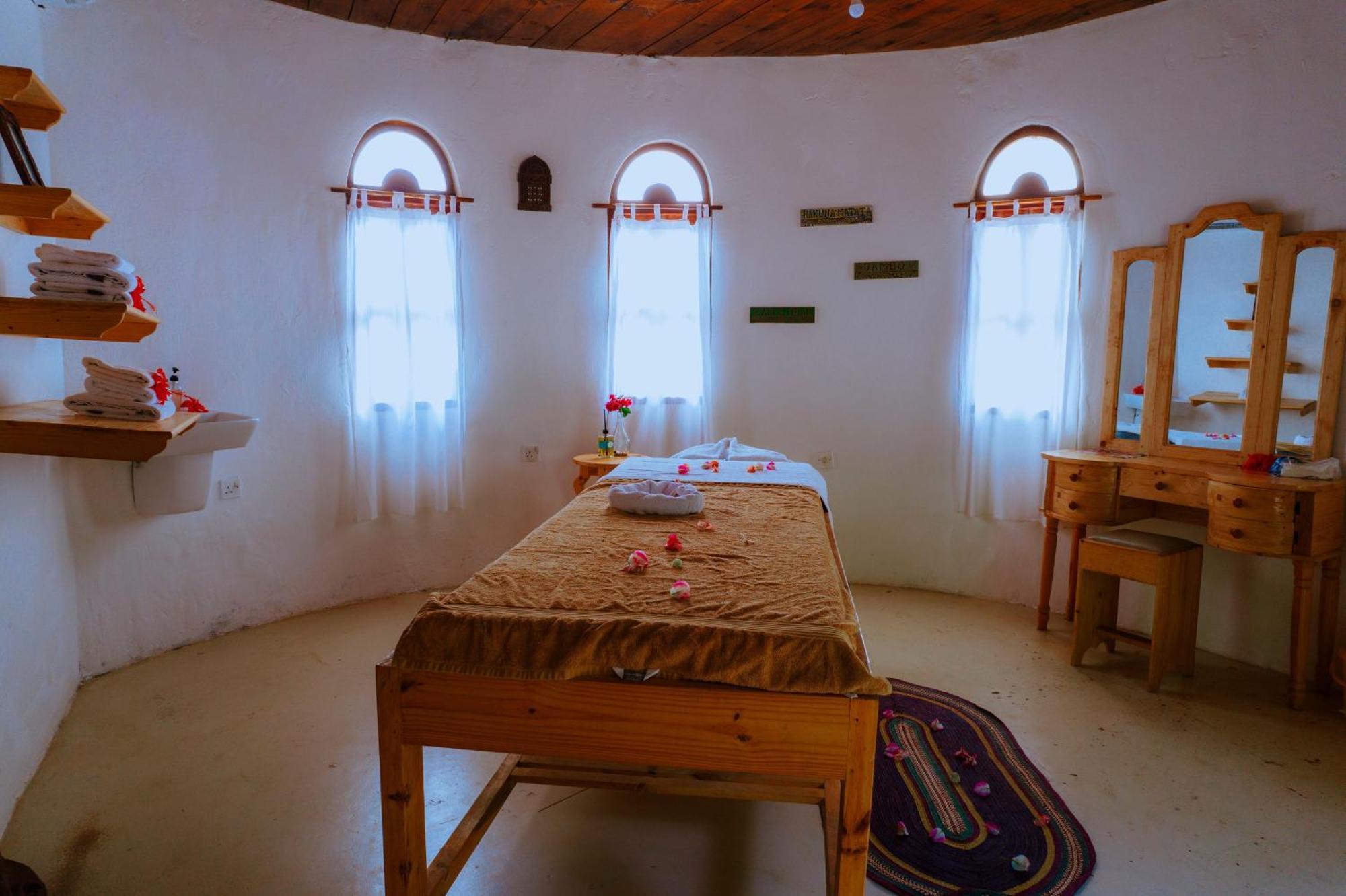 Mambo Ocean Resort Pwani Mchangani Exteriör bild