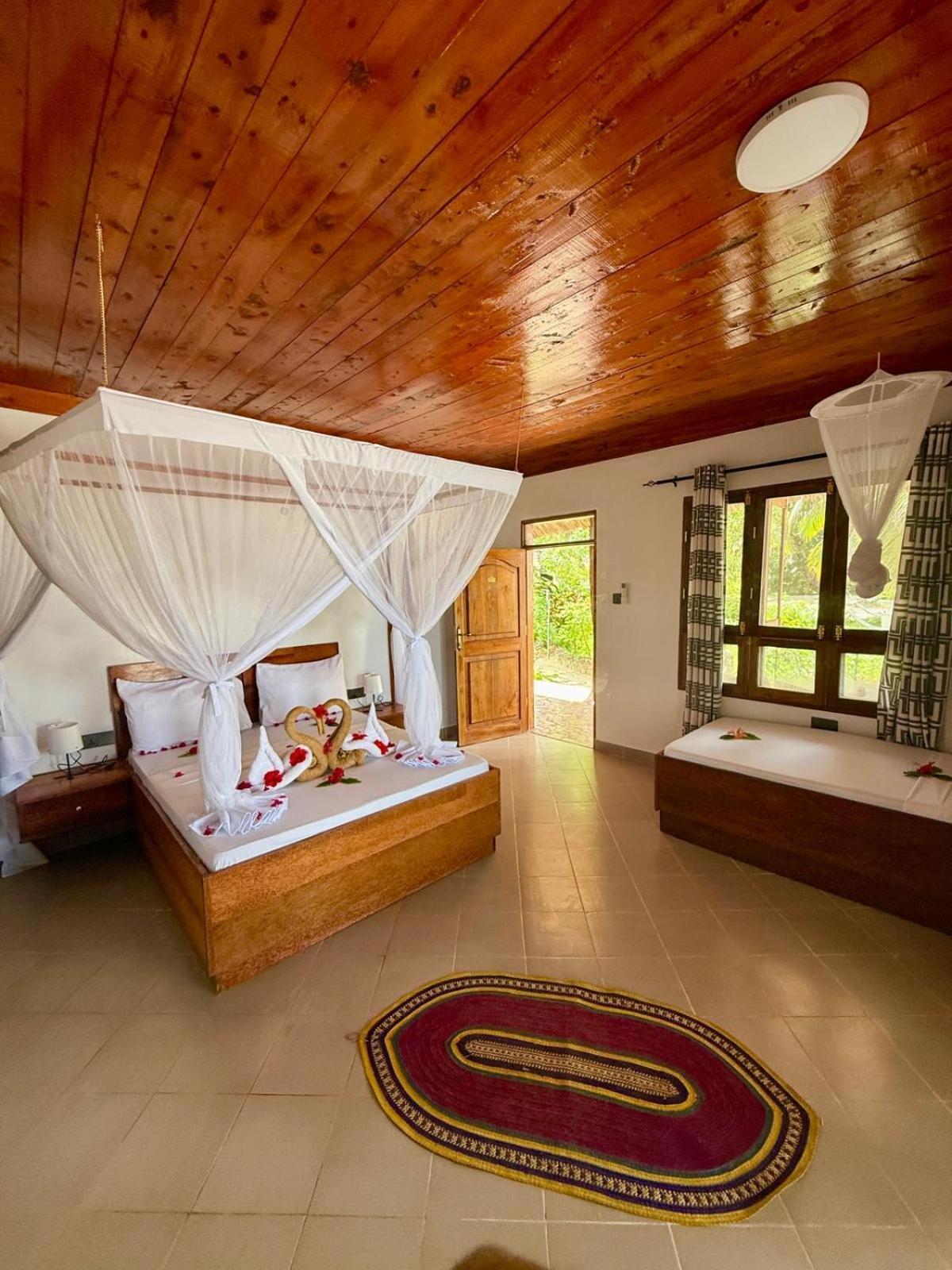 Mambo Ocean Resort Pwani Mchangani Exteriör bild